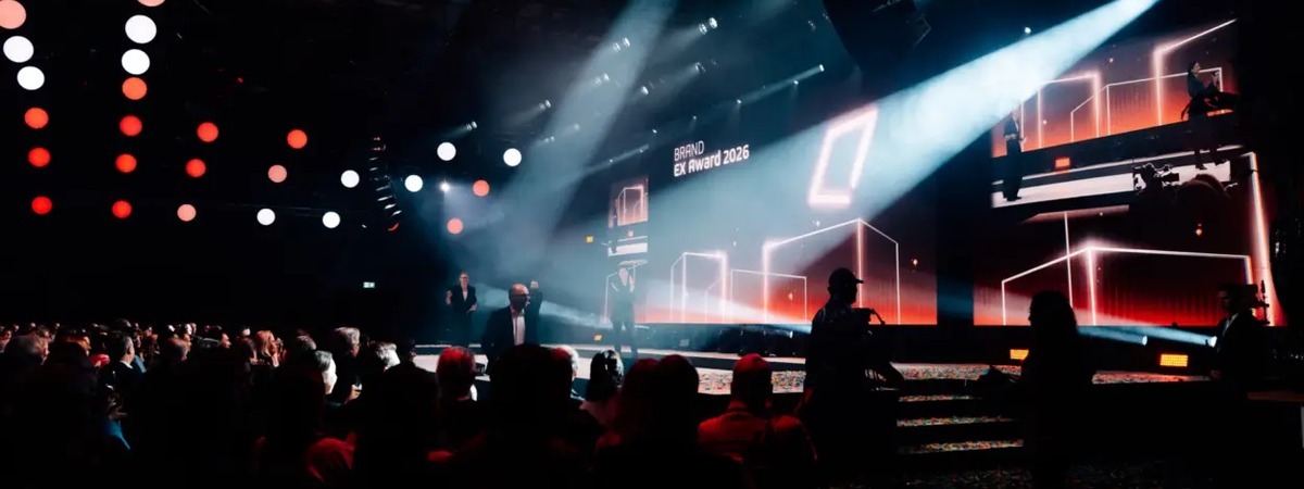 nm_award_stage_1200x450